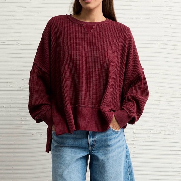 American Eagle Outfitters Tops - American Eagle Outfitters big hug crew neck waffle sweatshirt